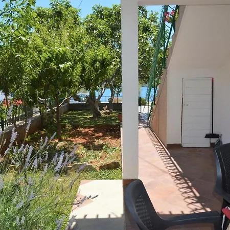 In Mit Privatem Parkplatz By Interhome Poljica (Trogir)