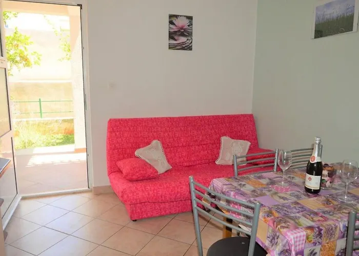 Apartamento In Mit Privatem Parkplatz By Interhome *