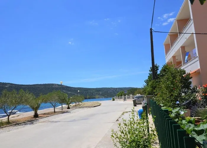 In Mit Privatem Parkplatz By Interhome Apartamento
